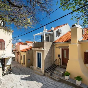 Little House In Apartman